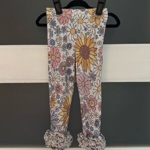 Posh Peanut 70’s Floral Cha Cha Leggings